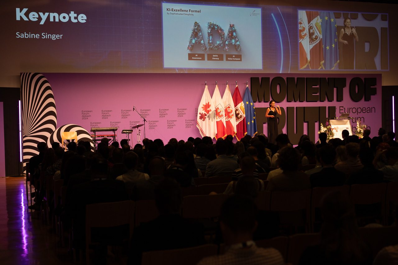 Sabine Singer — Keynote to a full auditorium